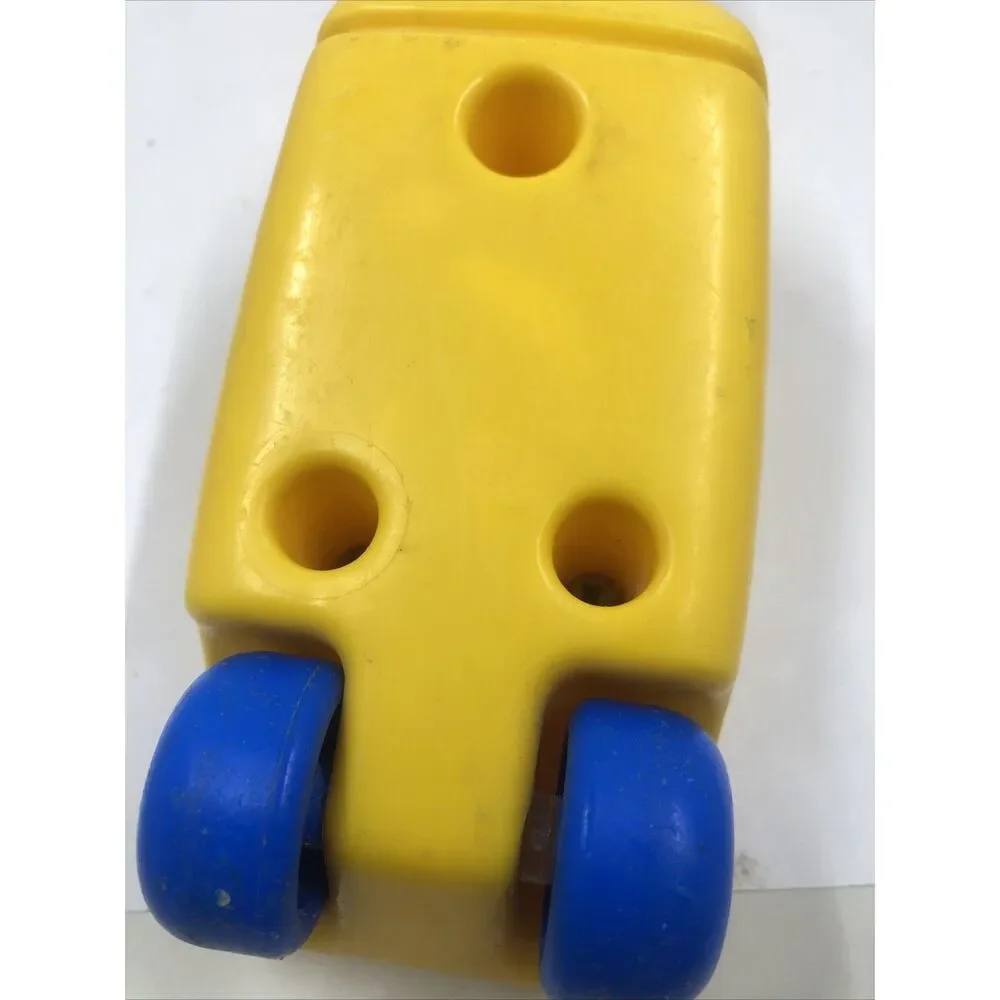 Little Tikes Yellow Handheld Vacuum Dust Buster  Toy Vintage. Read